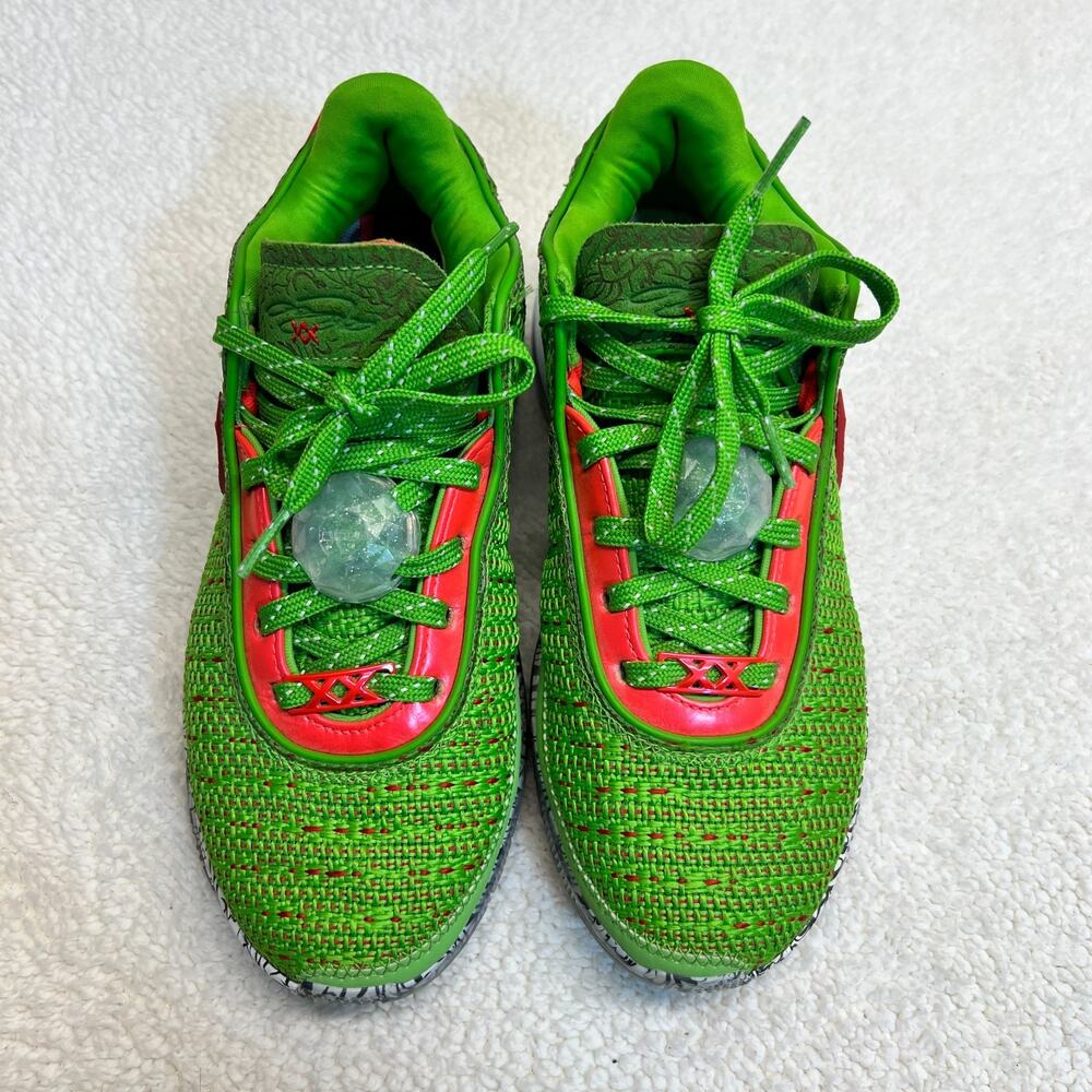 Nike Womens Sneakers Lebron XX 20 Stocking Stuffer Christmas Green Sz 6